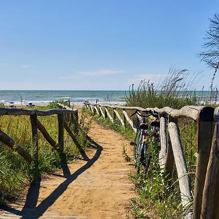 Experience The Comfort Of Our Lovely Apartamento Bibione